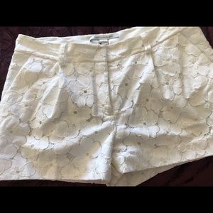 Diane Von Furstenberg shorts size 12 EUC
